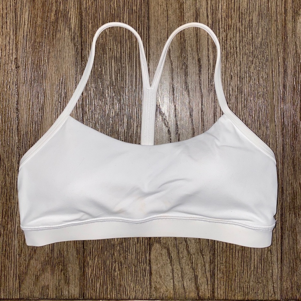 Lululemon Flow Y Nulu Sports Bra